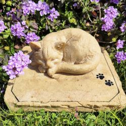 Cat Memorial Garden Stones, Grave Statues, Personalized Cat Pet Memorial Stones, Cemetery Markers with a Sleeping Cat on them