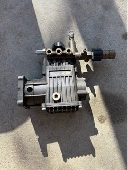 Pressure washer pump
