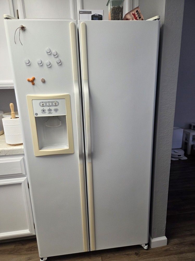 GE refrigerator 