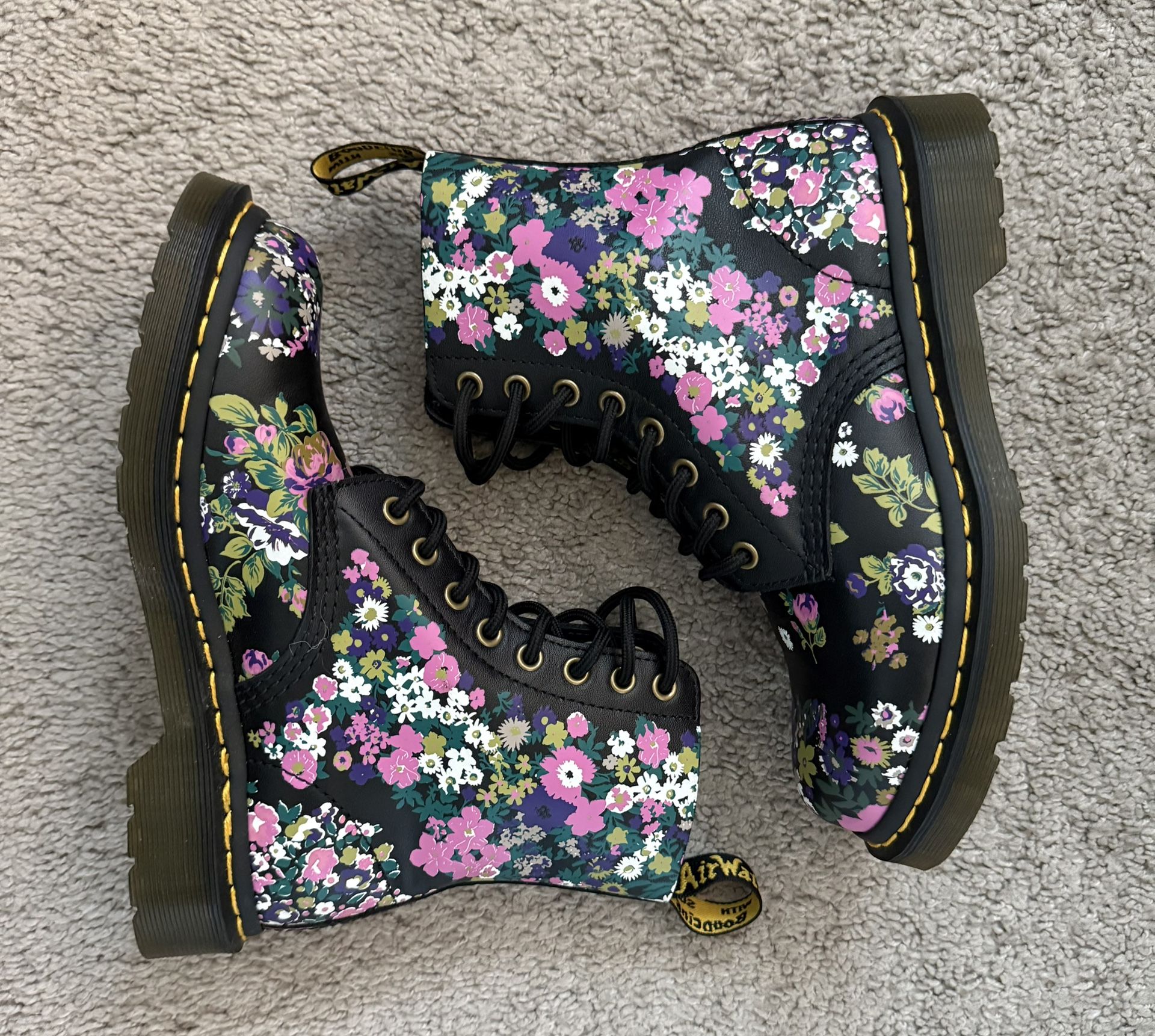 DR MARTENS 1460 Pascal Vintage Floral Leather Womens Boots Black US 6 No Box