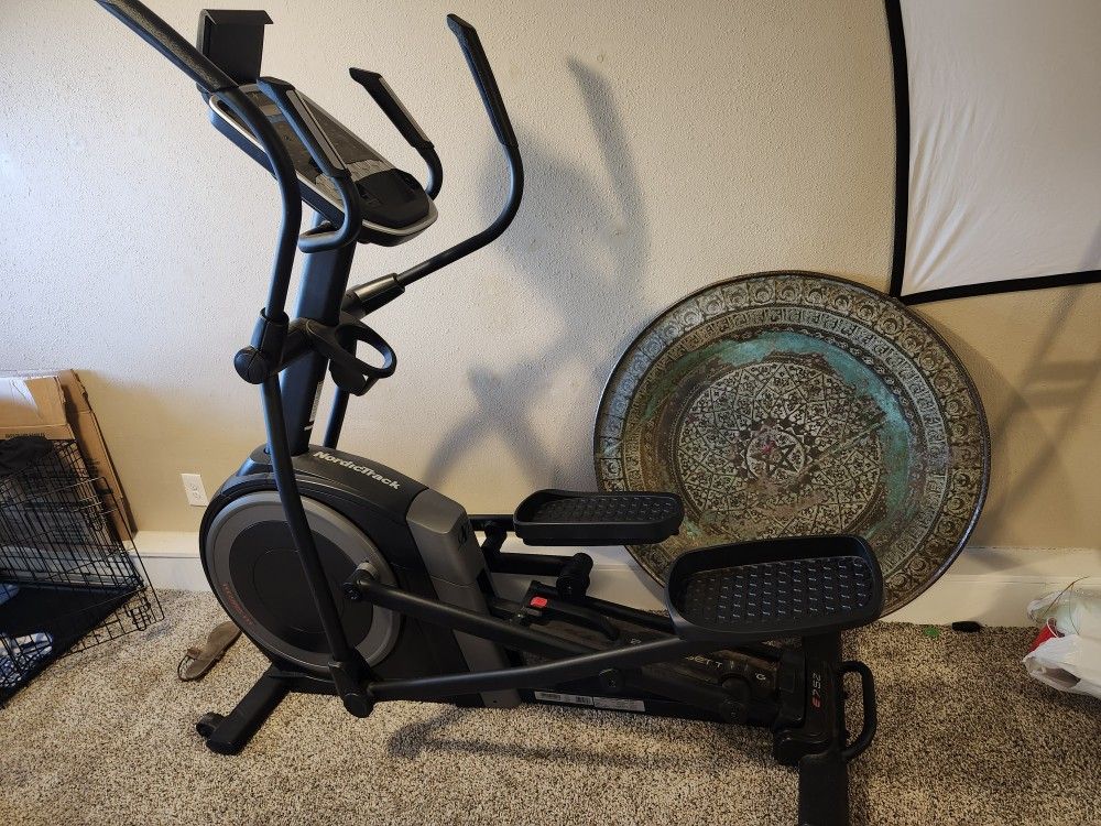 NordicTrack Elliptical E7.52