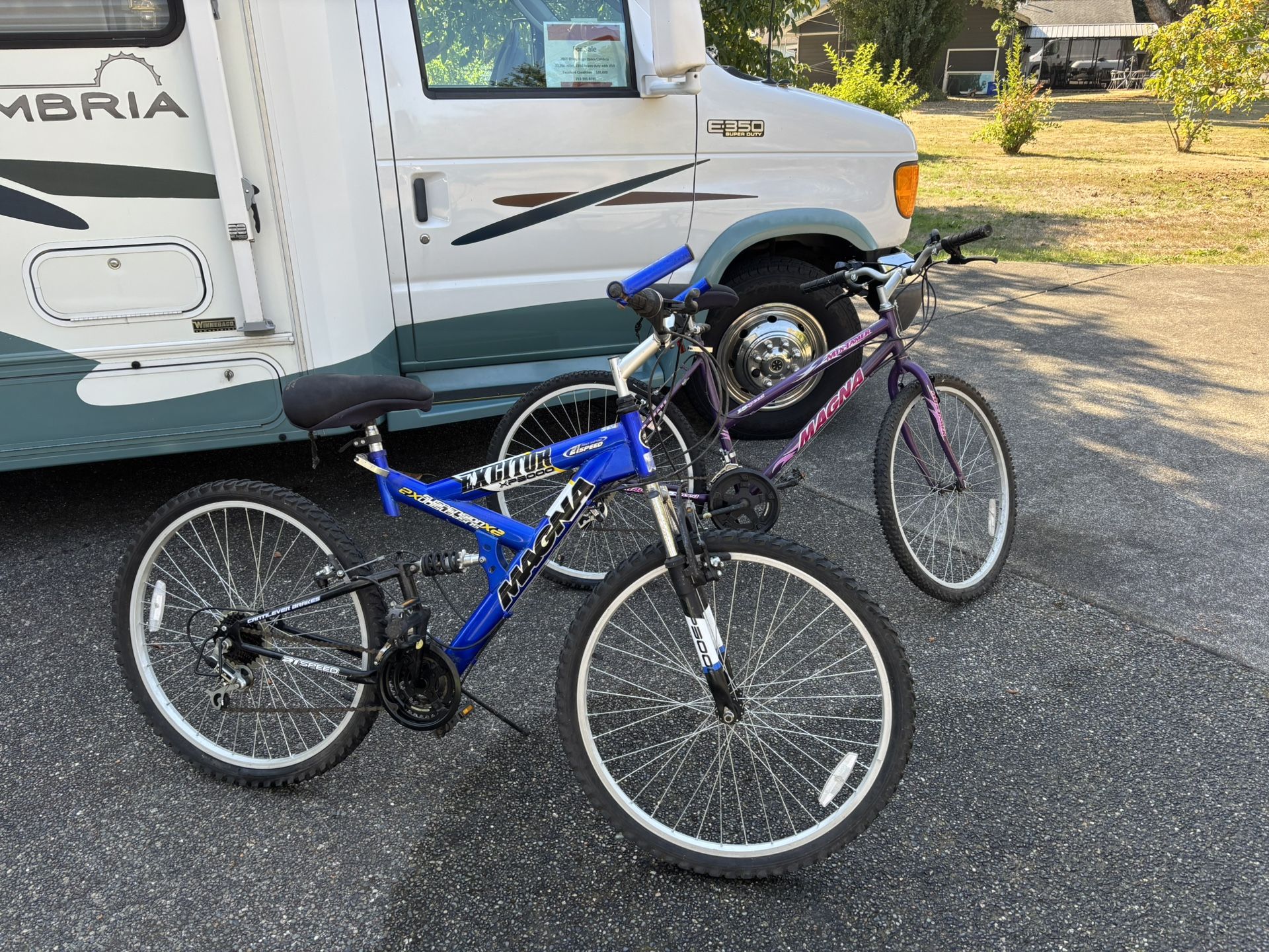 2 Dynastar Bicycles : Men’s & Women’s.