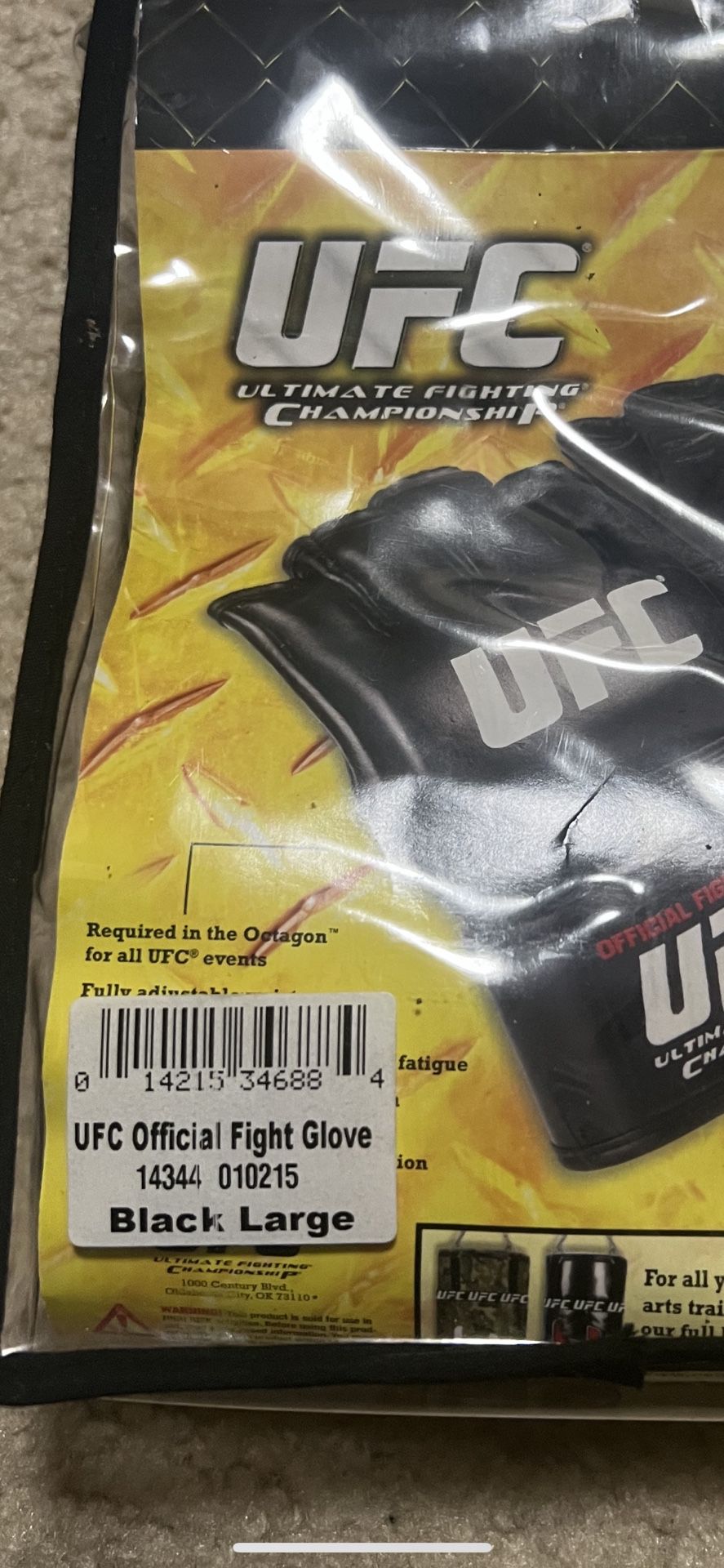 UFC Fighting gloves Original MMA Official, Licensed Zuffa LLC.
