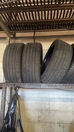 255/40/20 Pirelli Scorpion Zero All Season 