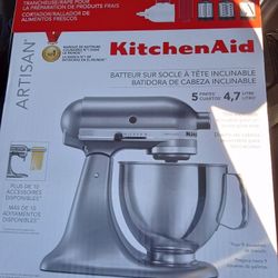 KitchenAid Artisan Mixer With Attachments