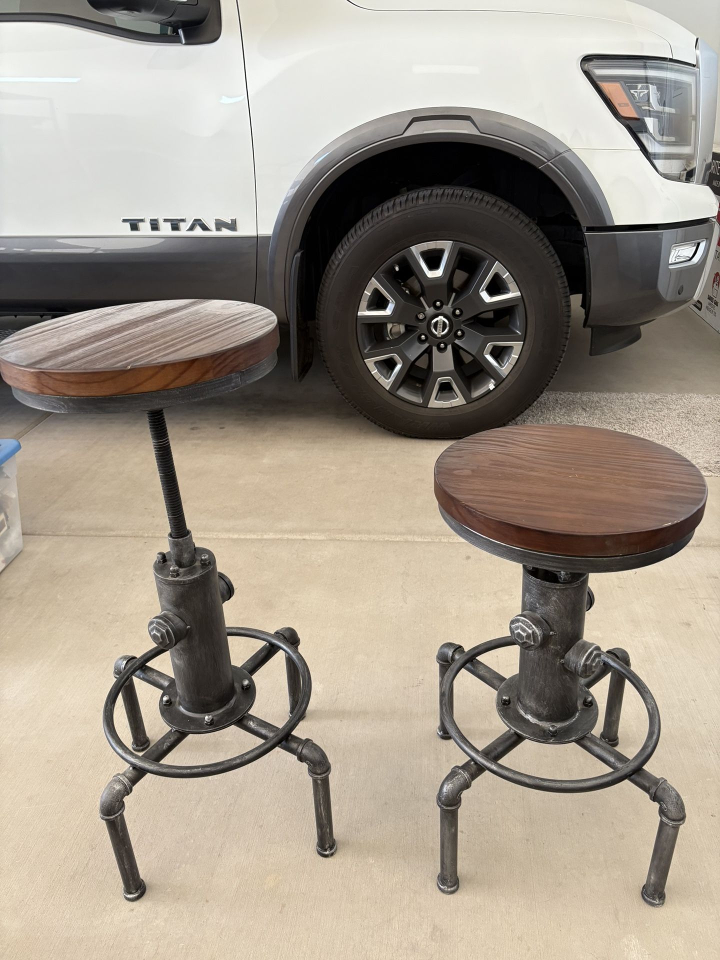 industrial adjustable bar stools