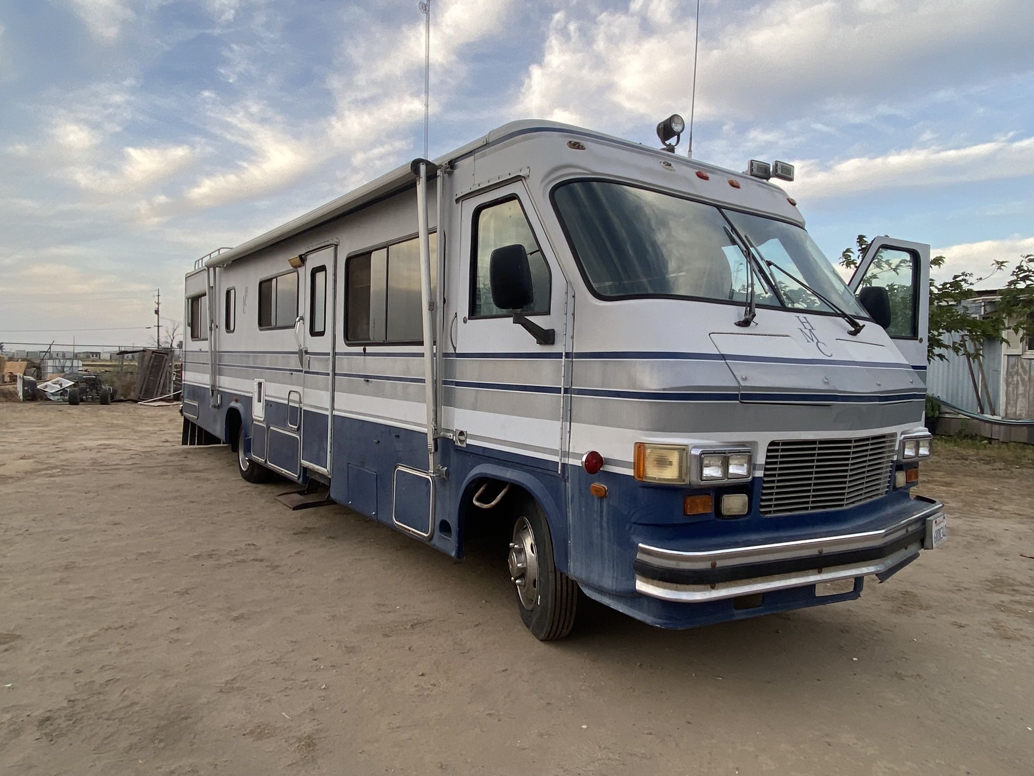 1989 HMC RV