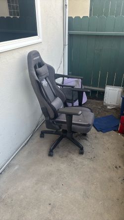 gaming chair