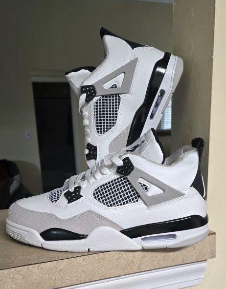 Air Jordan 4
