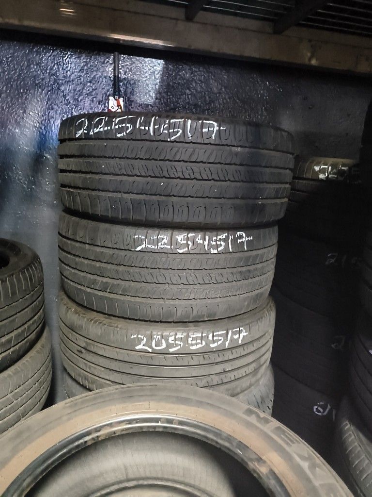 Pair Of 225/45/17 Goodyear Assurance 