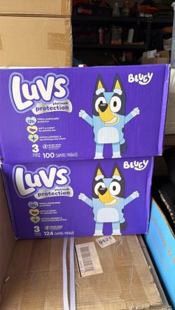NEW LUVS diapers size 3 (2 boxes 224 count)