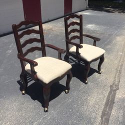 Pair arm chairs on castors