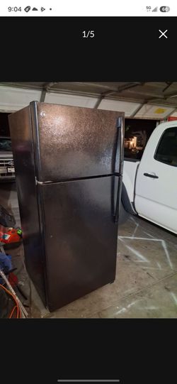 GE black fridge