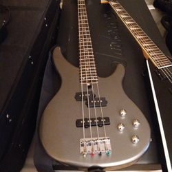 Yamaha Bass Guitar 