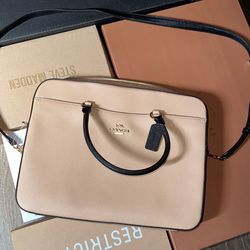 Coach Purse ! New , Never Carried 