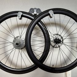 DT Swiss CRD351 Disc Carbon Wheel Set 