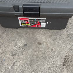 Rubbermaid Tool Box