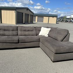 Sectional couch 