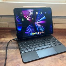 M1 IPad Pro 11” with Apple Pencil and Magic Keyboard