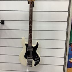 PEVEY T-40 Made In the USA GUITAR BASS