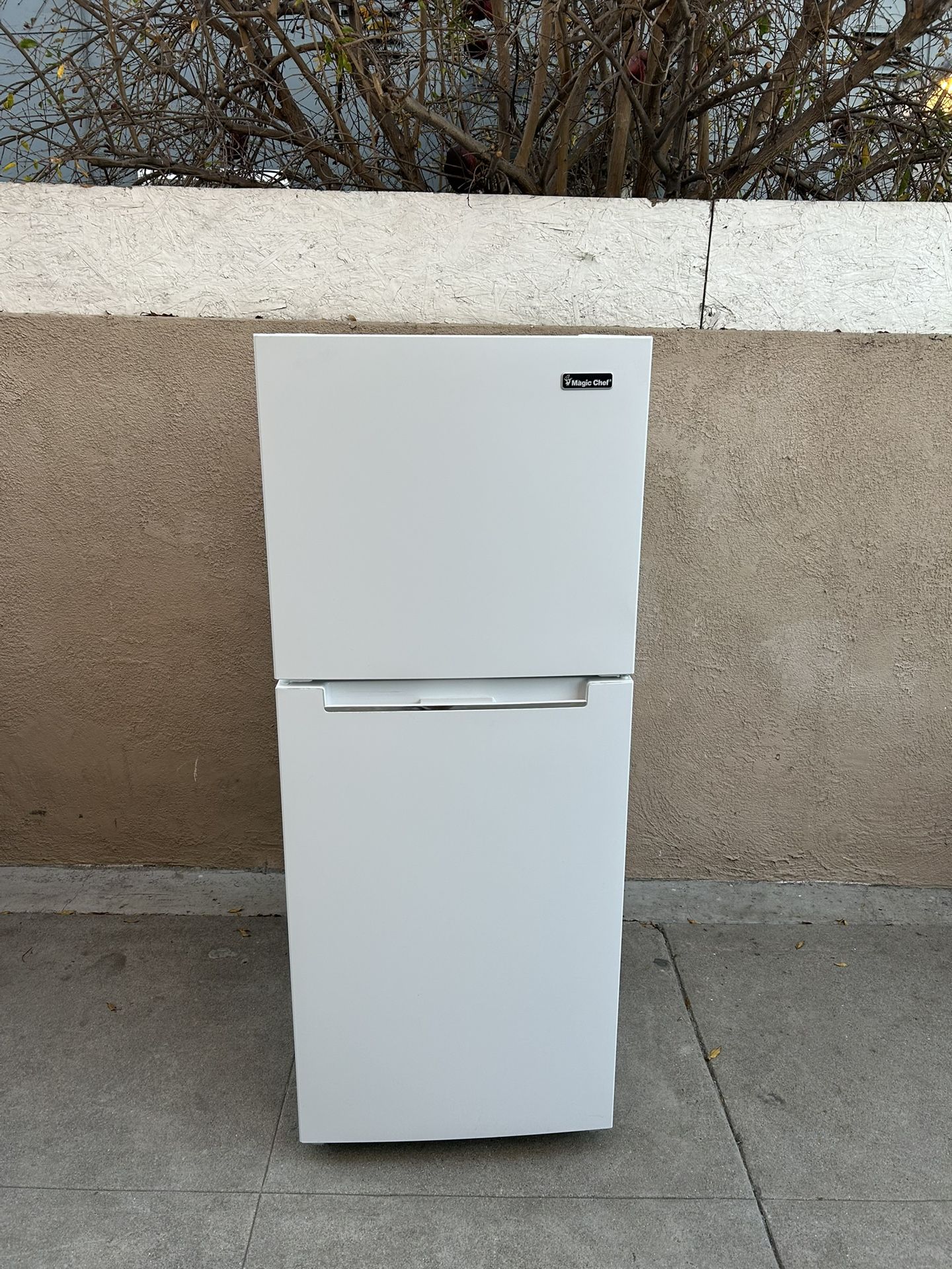 Magic Chef Fridge White 10cu Ft. 24x26x60🛑👍3 MONTHS WARRANTY 