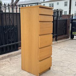 Vanity Dresser With Mirror 