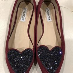 Steve Madden Burgundy and Black Flats w/ Glitter Heart