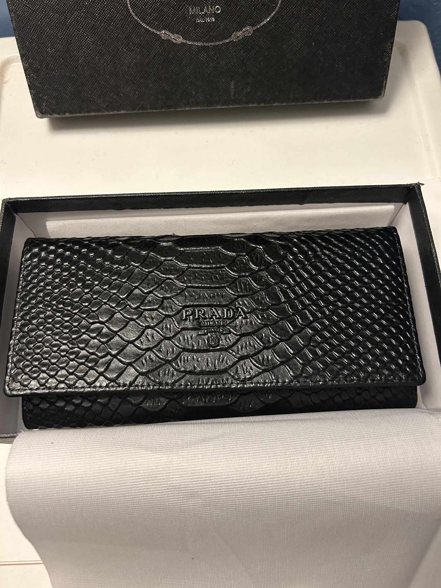 Prada Snake Skin And Leather Woman’s Wallet