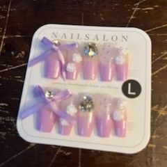 Nails 