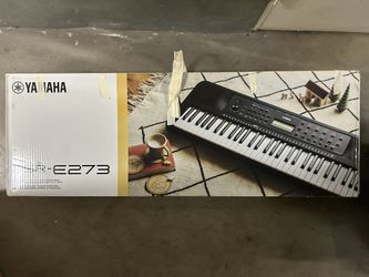 Yamaha PSR-E273 61-Keyboard