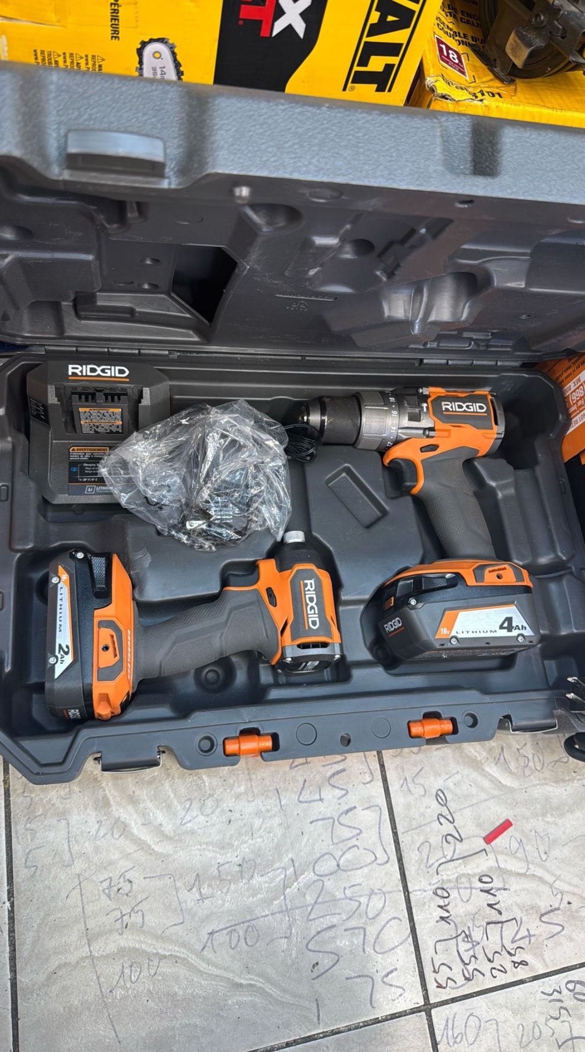 Ridgid 18v Cordless Combo Drill And Impact With Battery And Charger