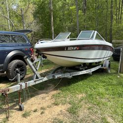 Celebrity 18’ Boat