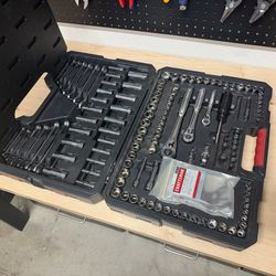 Craftsman 165-pc Mechanics Tool Set
