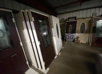 Storm-ready impact windows.
Custom fit. Competitive pricing.