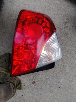 2008-2010 Infiniti M35 Passenger Side Tail Light OEM.