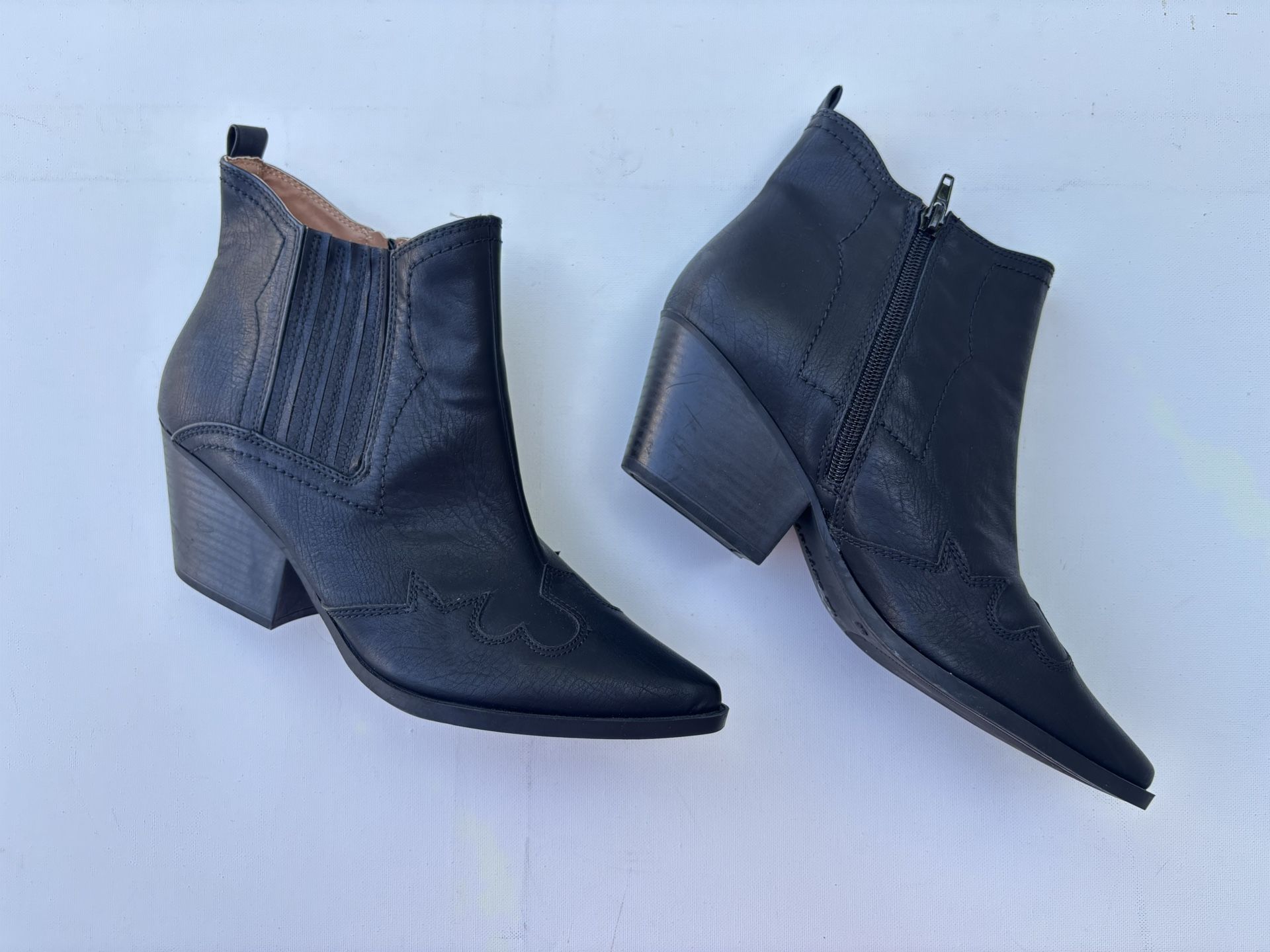 Ladies Black Cowgirl Boots