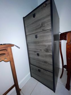 4 Drawer File Cabinet with Lock and Key
