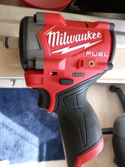 Milwaukee Fuel 1/2" Impact Wrench Stubby With Friction Ring Tool Only 170 OBO