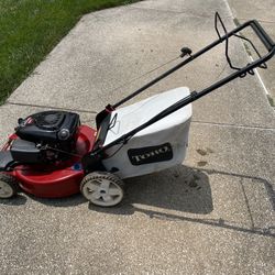 Self-Propelled Lawnmower With Bagger In Excellent Condition
