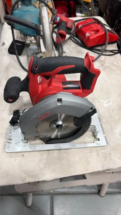 Milwaukee m18 skill saw