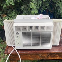 Danby 6000 BTU's Window AC Air Conditioner