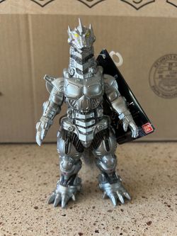 Ban Dai: Mechagodzilla 2004 Vinyl Figure 6 1/2”