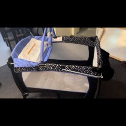 Evenflo Portable Baby Suite Deluxe