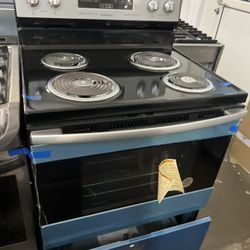 Whirlpool Electric Stove 30”
