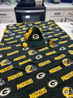Green Bay Packers hat and mini blanket both for $10