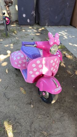 Minnie moped/scooter