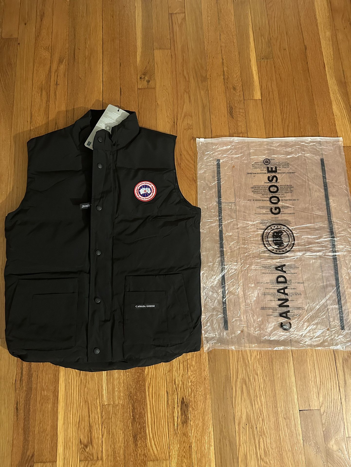 Cananda Goose Vest Expeiditon Parka Black / Red