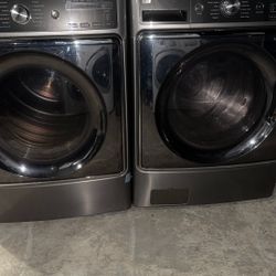 Big Washer And Big Dryer Gas  Kenmore 