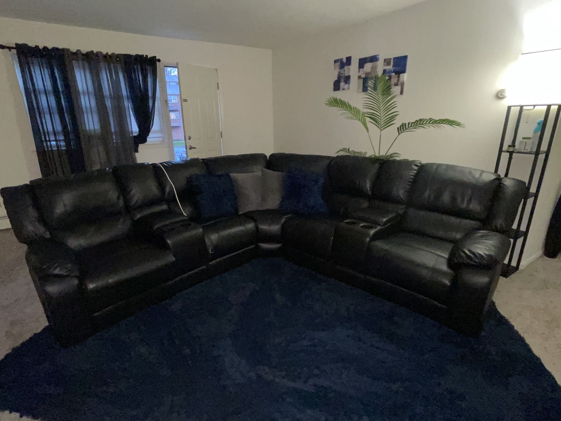 Black Leather 5seating Sectional w/ Reclining End Chairs