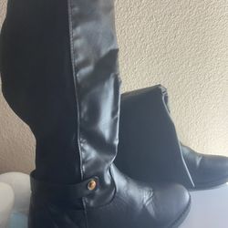 Black Boots